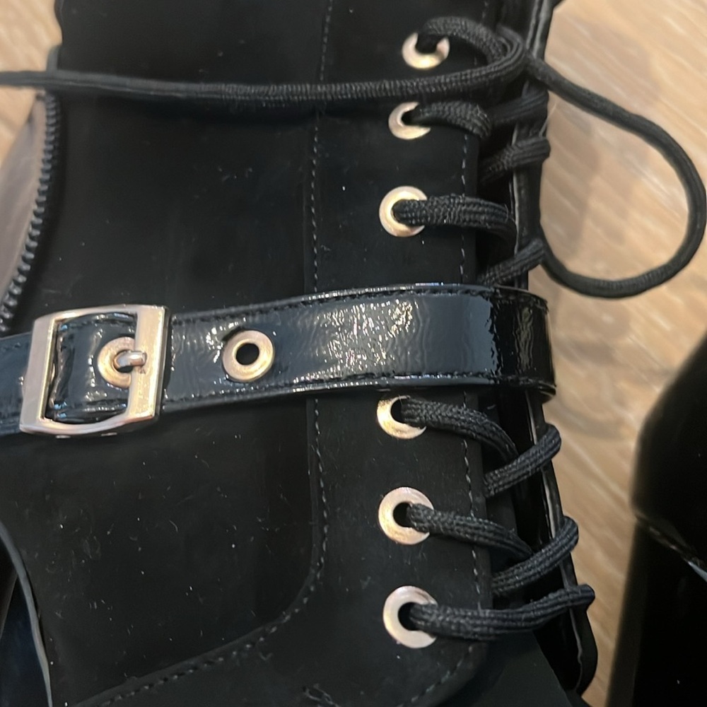 Heeled Ankle Boots - Picture 6 of 6